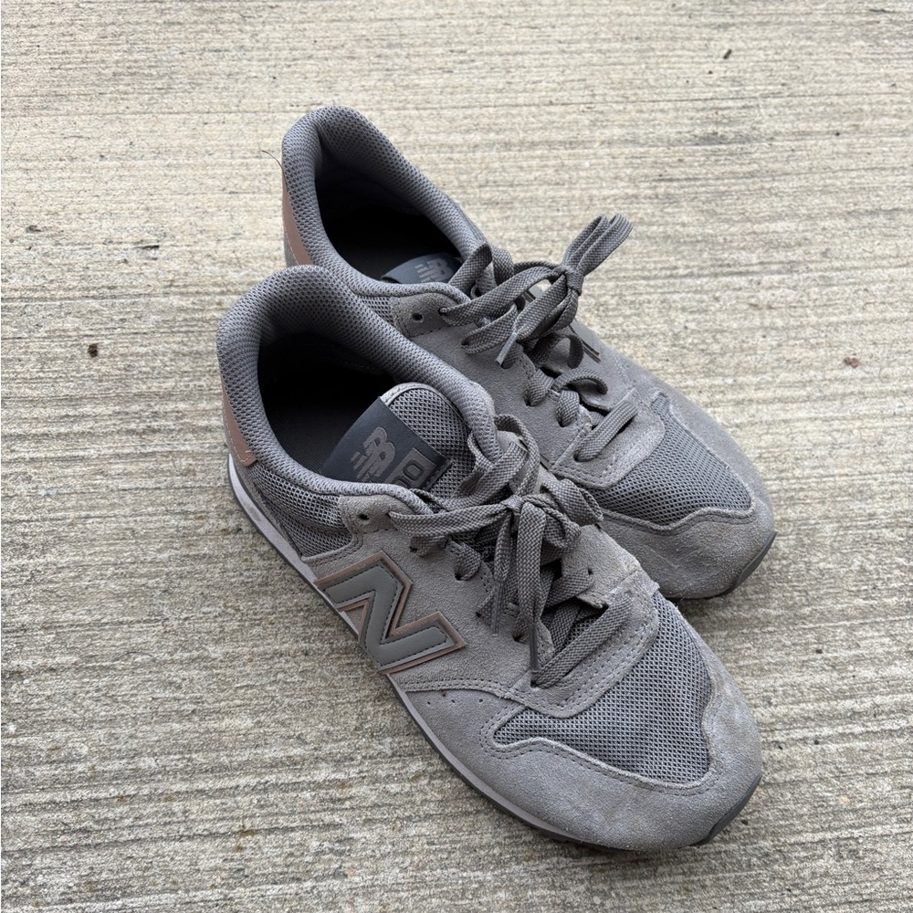 New balance shoes